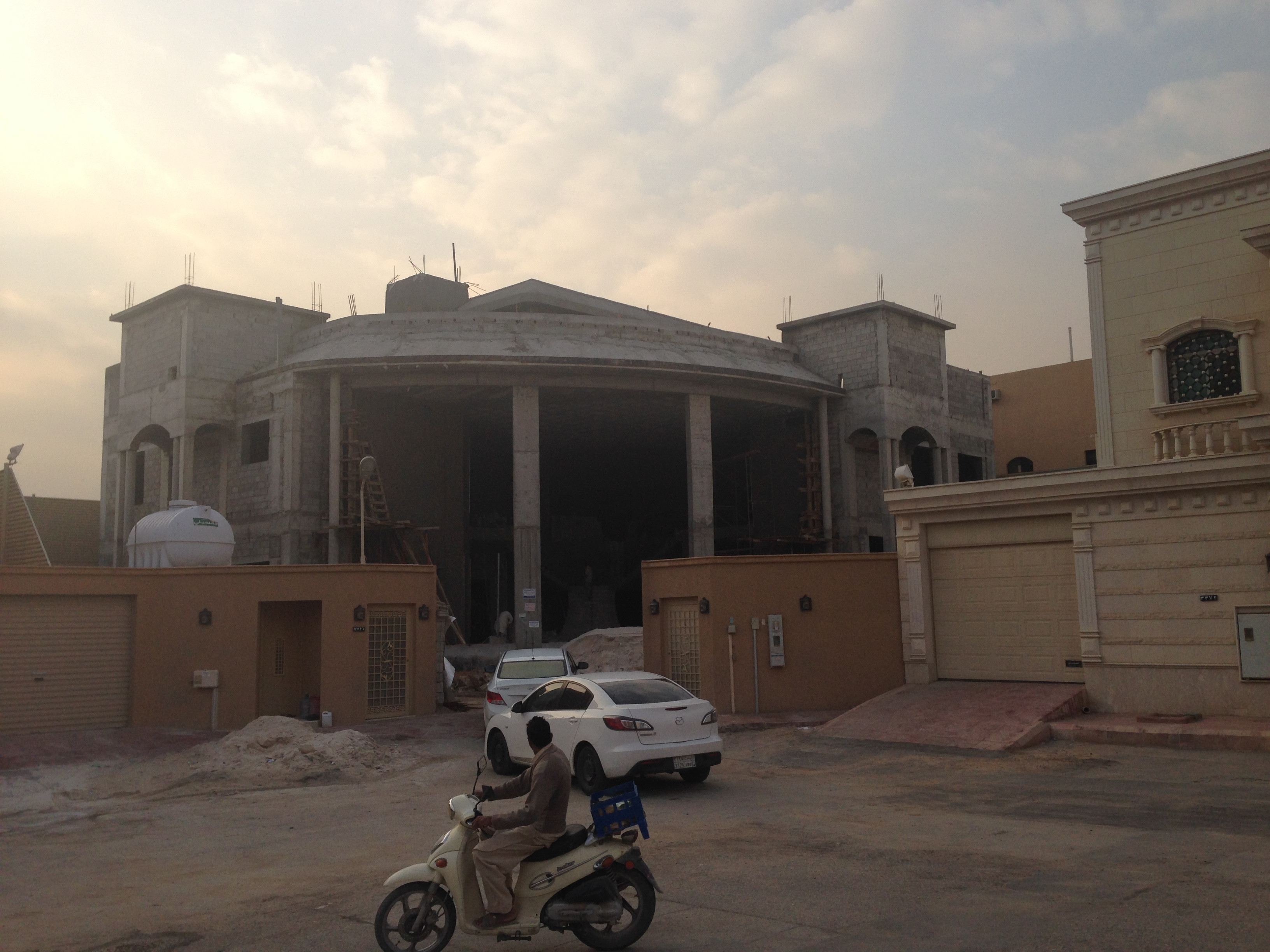 تصميم و تنفيذ قصور فخمة في الرياض