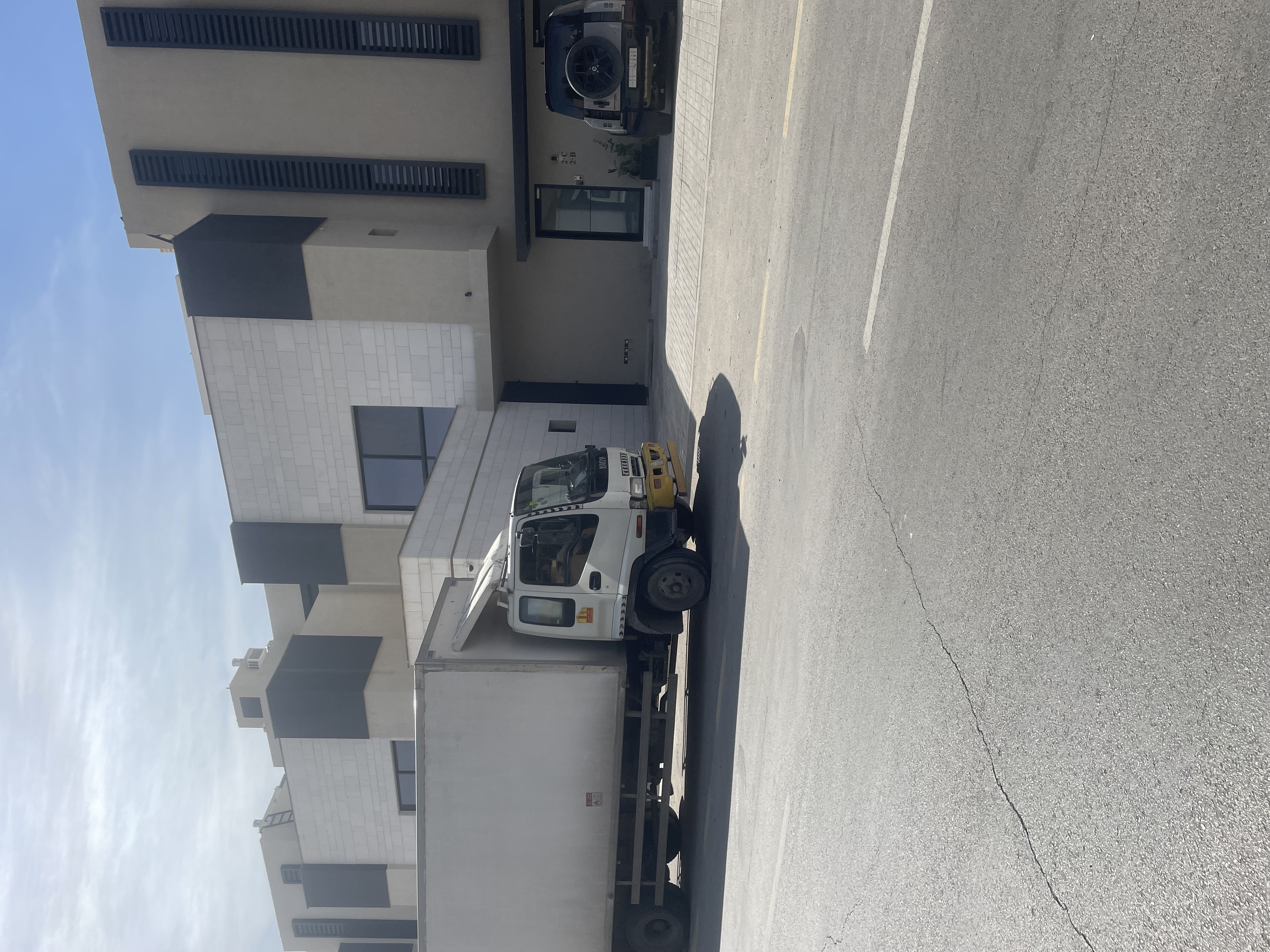 تشطيب واجهات كسر رخام و حجر و رجام و بروفايل بجودة و ضمان شامل التصميم المجاني في الرياض