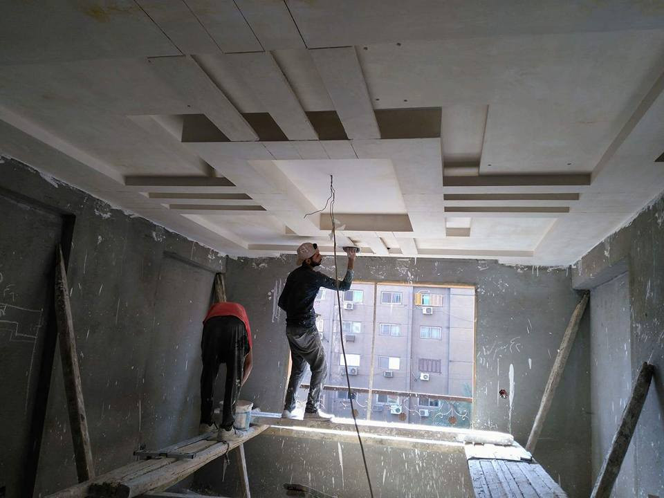 تشطيب جبس عادي و جبس بورد فني مغربي و هندي محترف في الرياض