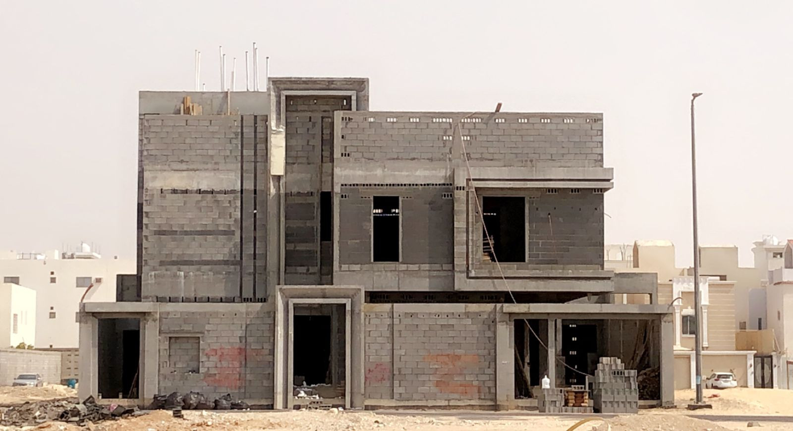تصميم و تنفيذ واجهة فيلا فخمة في الرياض