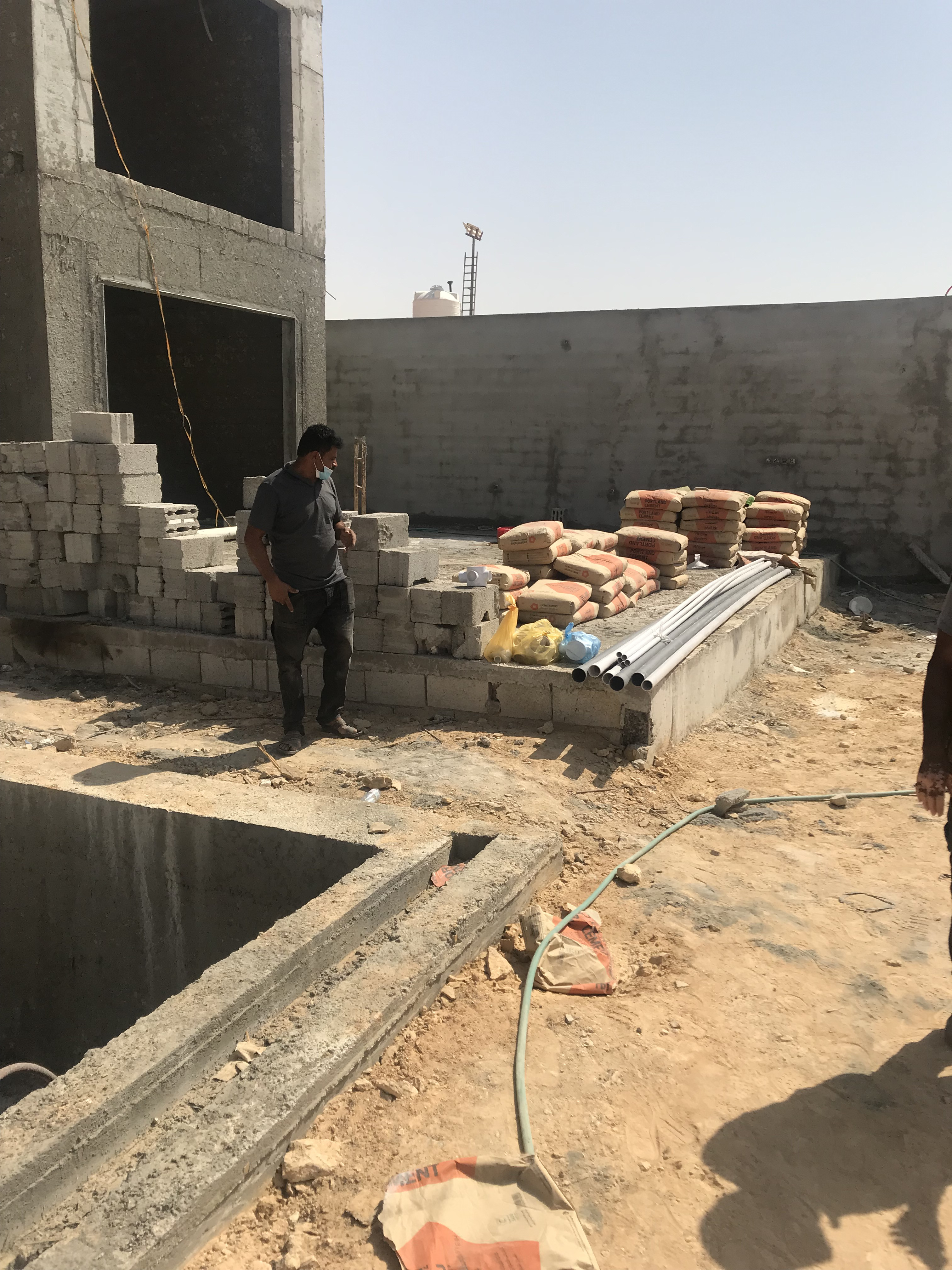 تصميم و تنفيذ و اشراف لاندسكيب  إستراحات و شاليهات و مزارع فخمة في الرياض