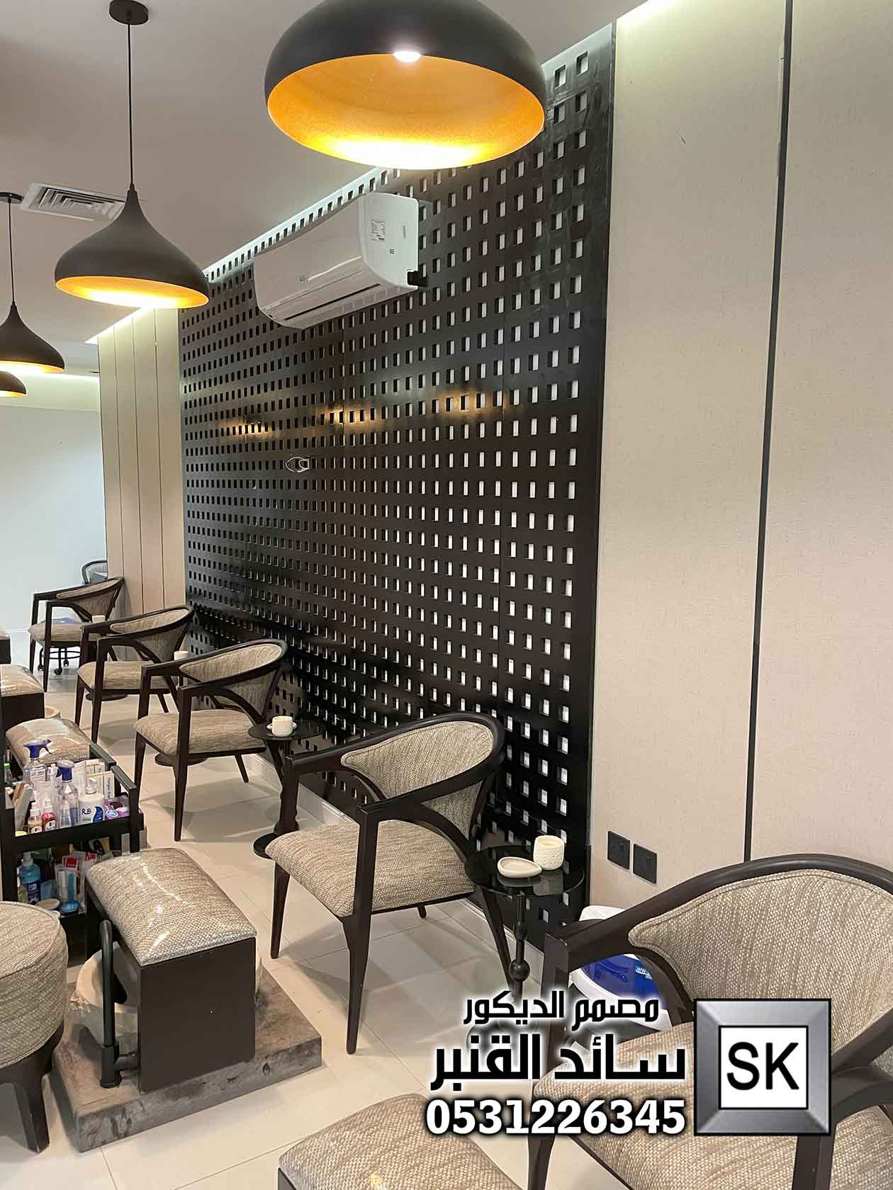 تشطيب و تصميم و إشراف صالون تجميل نسائي فاخر في الرياض