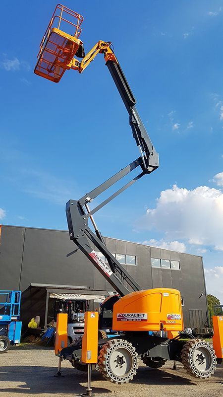 مان لفتات للايجار.    man lift
