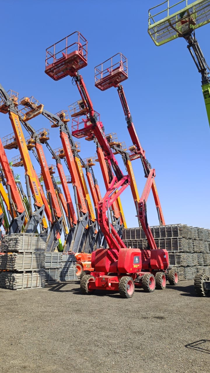 مان لفتات للايجار.    man lift