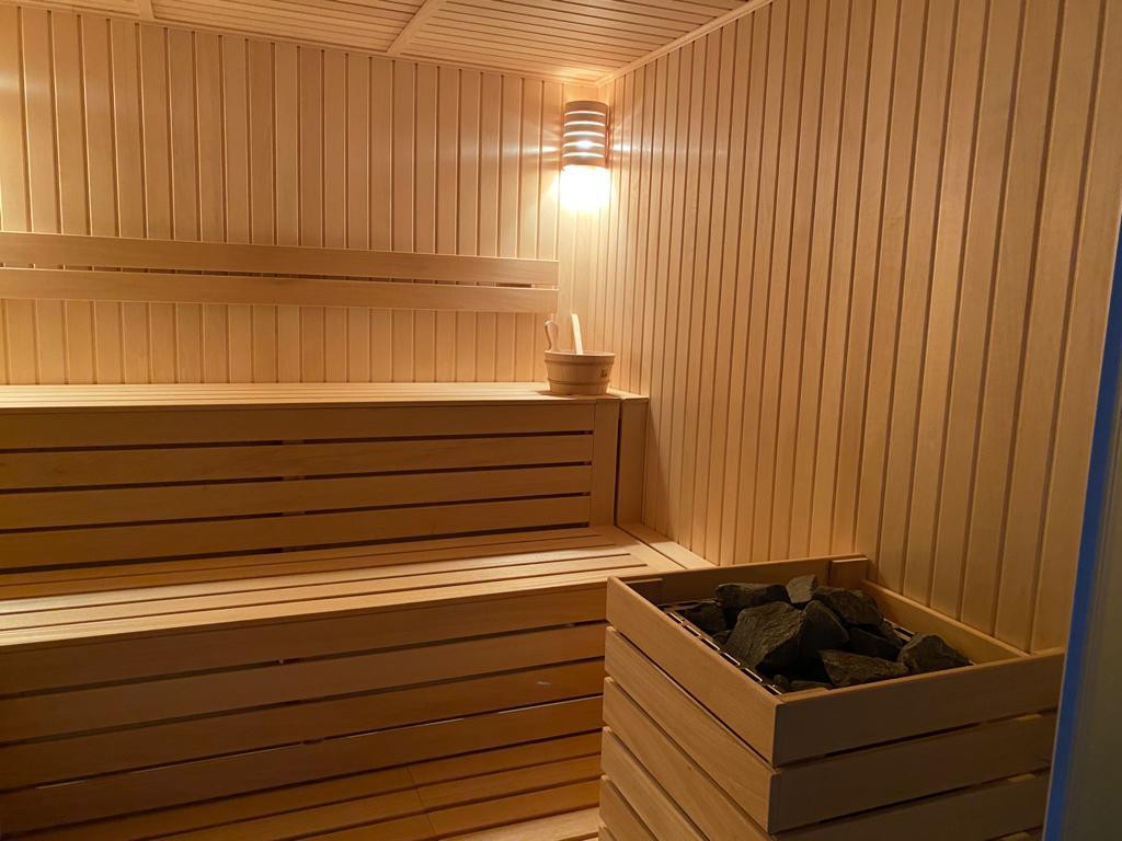 غرف ساونا فاخرة منزلية وفندقية مع كروزا للمسابح بالرياض