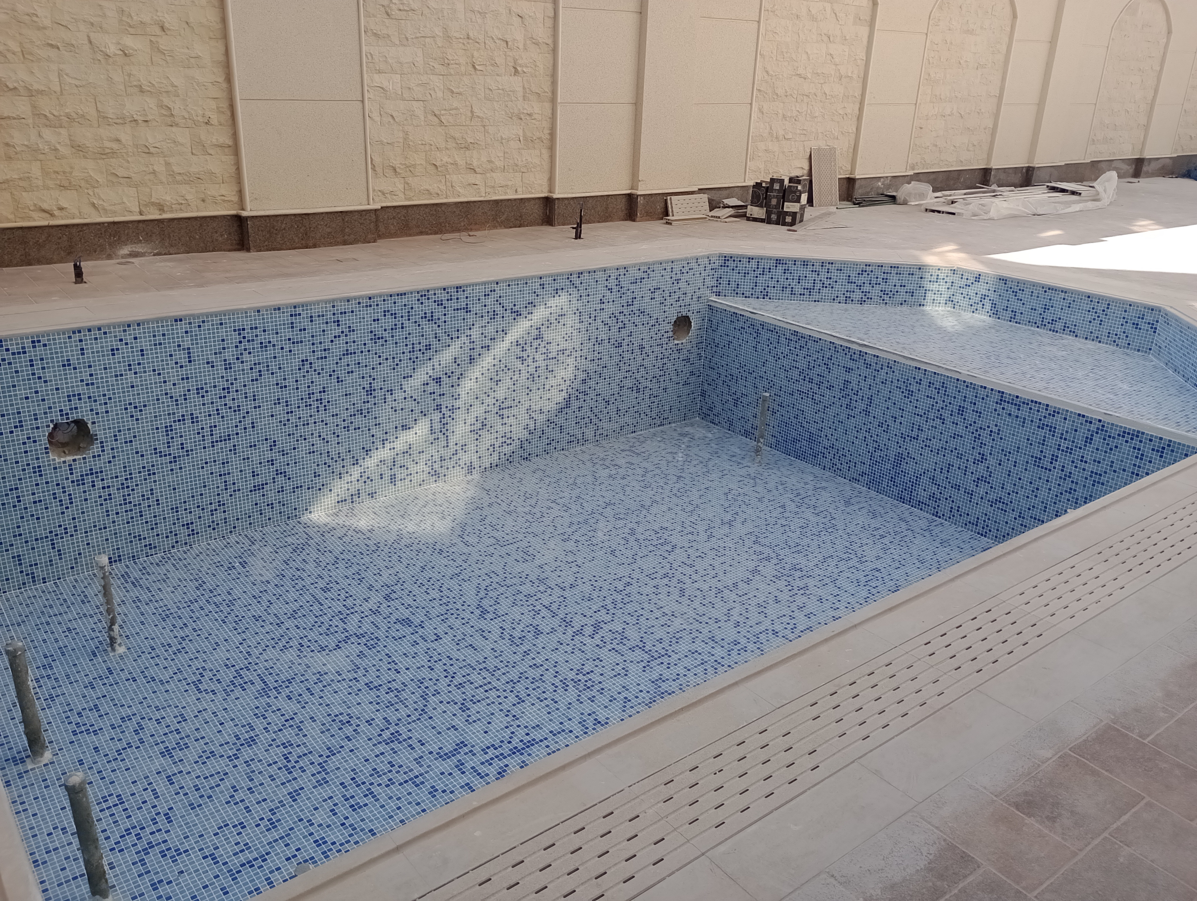 روبوت تنظيف مسبح — روبوت تنظيف المسابح بالرياض روبوت مسبح