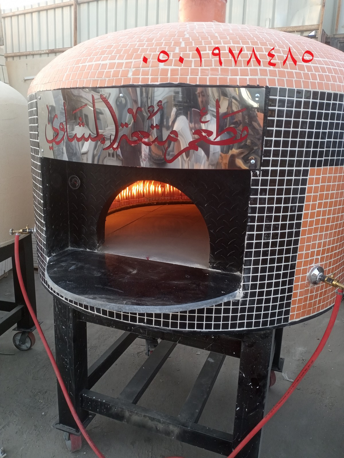 فرن بيتزا منزلي, للإفران، وبعضها متخصص في تصميم نابولي