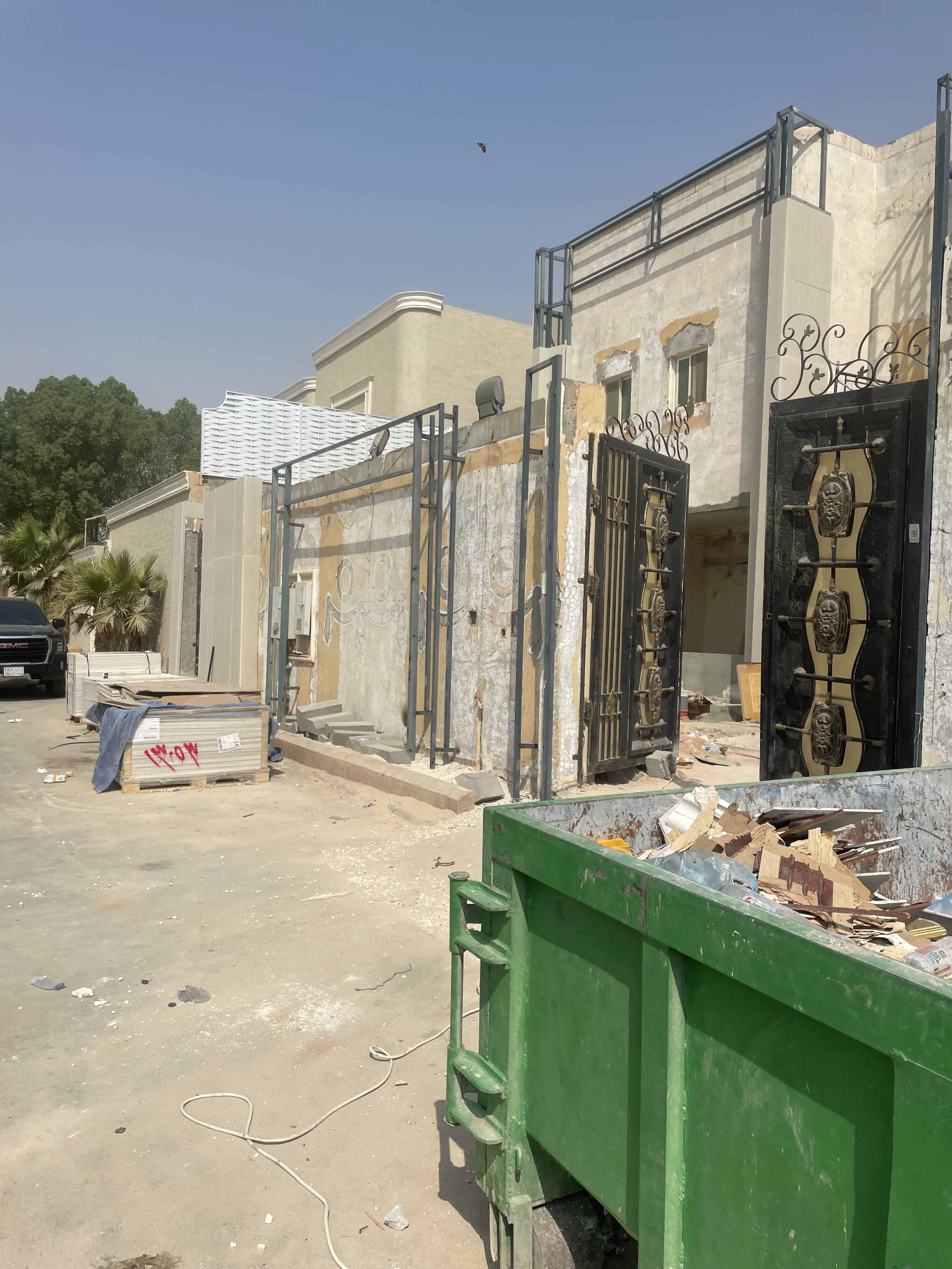 تشطيب واجهات فلل و قصور فخمة في الرياض