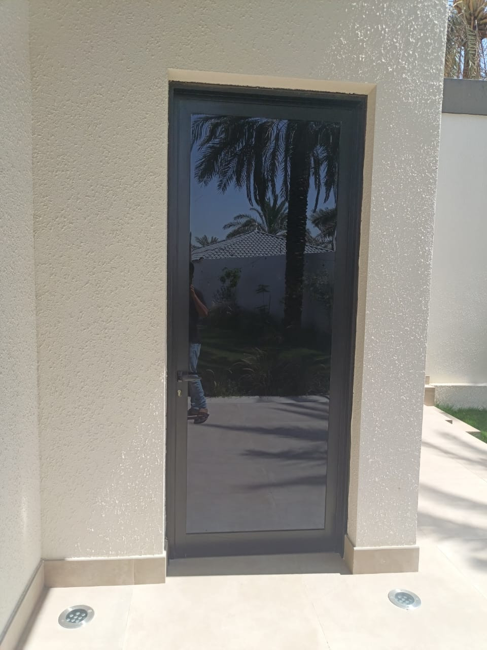 فني المنيوم تفصيل وصيانه جميع اعمال الالمنيوم