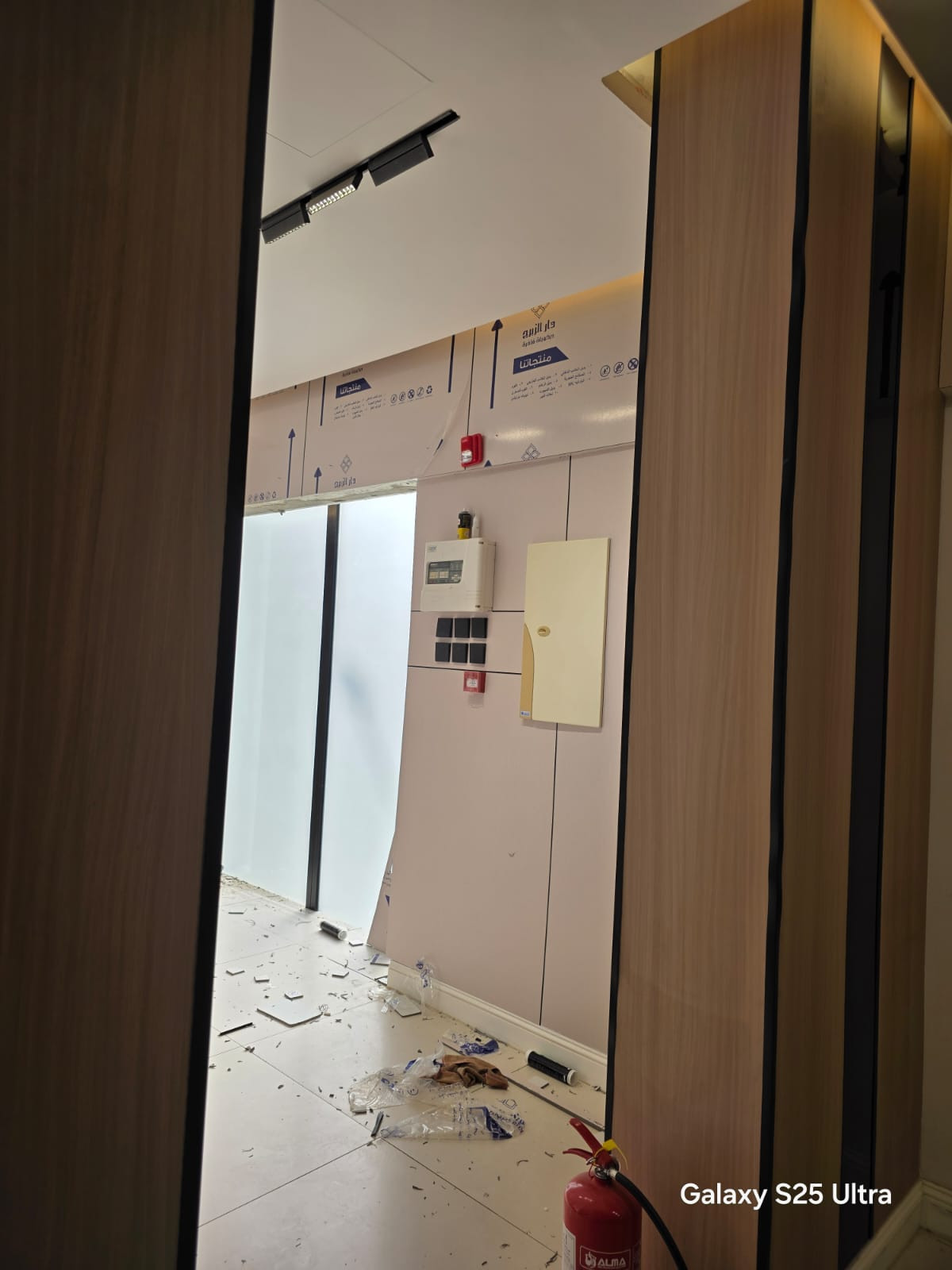 تصميم و تنفيذ صالون تجميل و سبا في الرياض من أعمال مصمم الديكور سائد القنبر