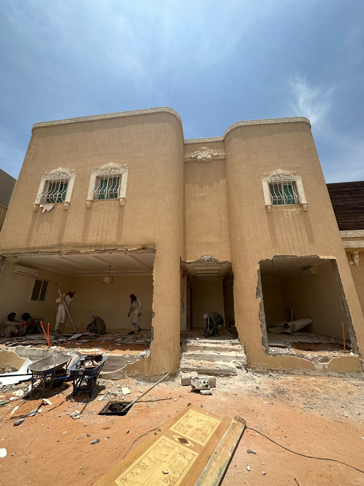 ترميم واحهة و حديقة فيلا في الرياض شامل إشراف هندسي و تصميم مجاني 0531226345