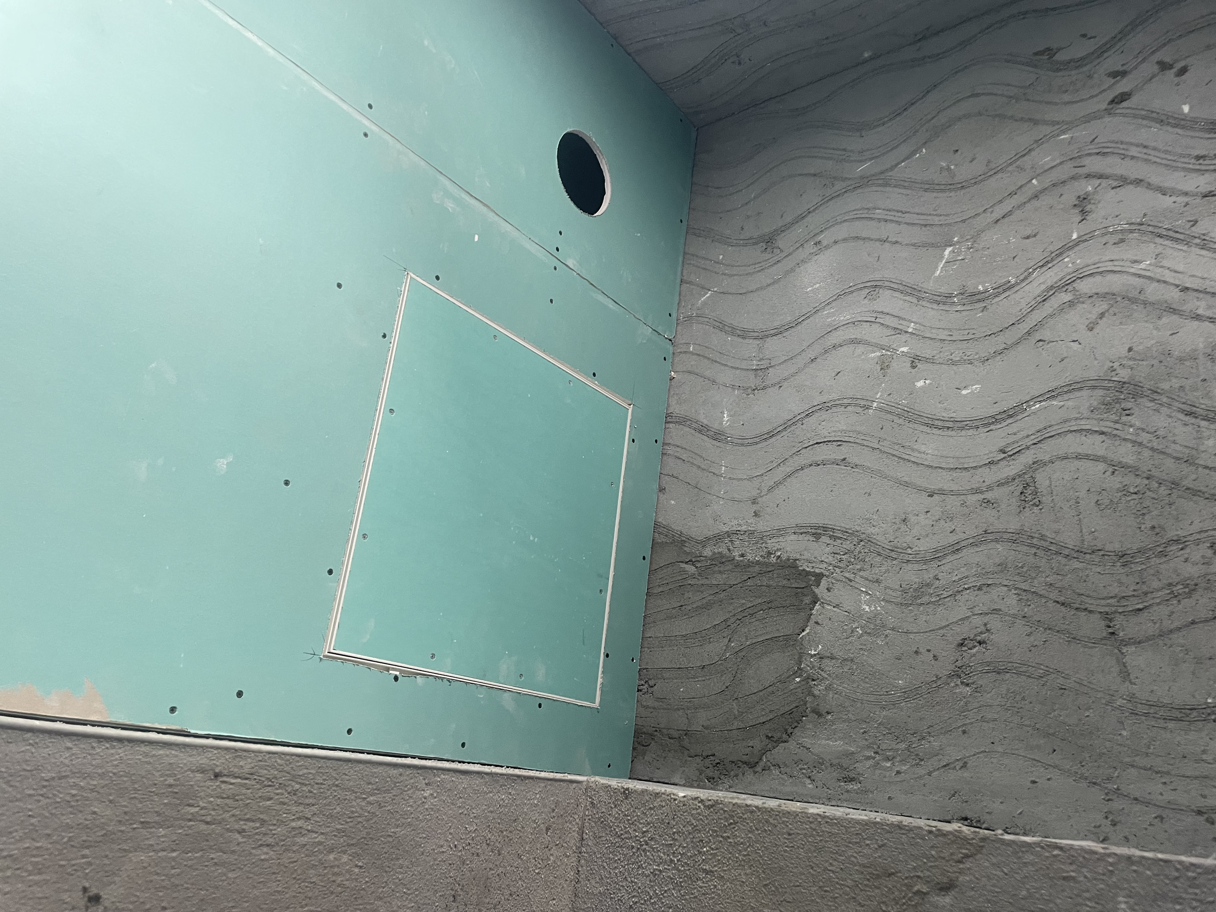 تشطيب جبس بورد المدى الاخضر حديد 6 ملم فشر نحاس شامل التصميم و الضريبة والاشراف المتر  50 ريال