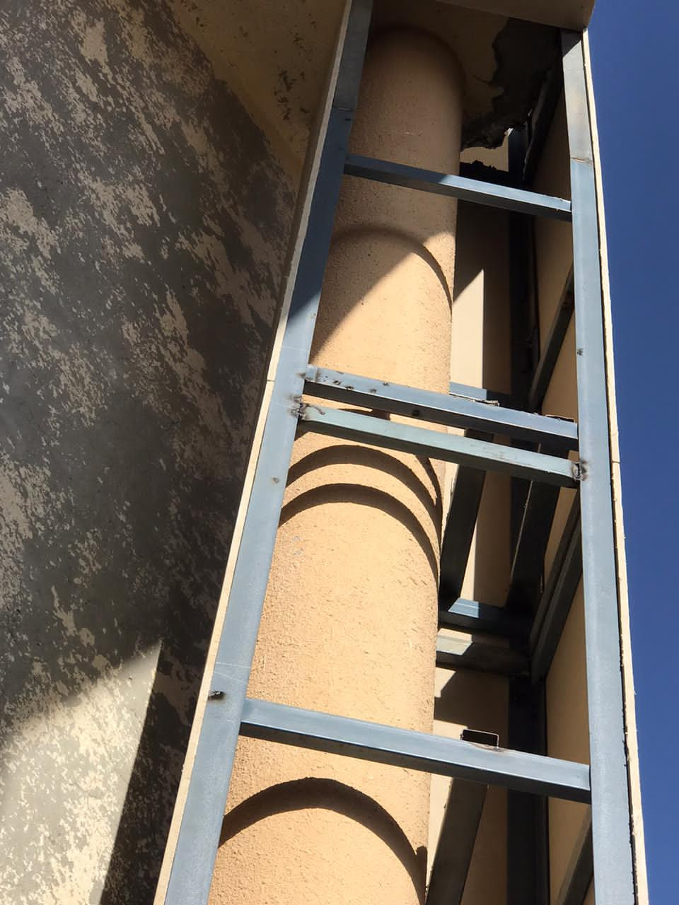 تشطيب و ترميم واجهة و حديقة فيلا فخمة في الرياض 0531226345