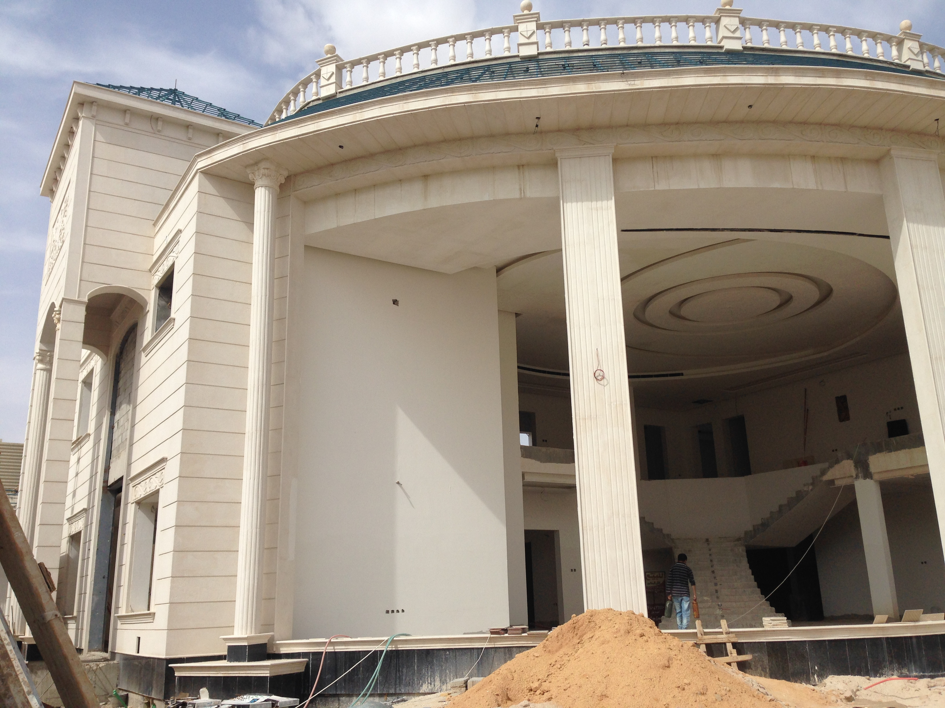 تشطيب واجهات فلل و قصور في الرياض حجر ضرما و مساح و رخام ترفنتين و حجر وجه الجبل 0531226345