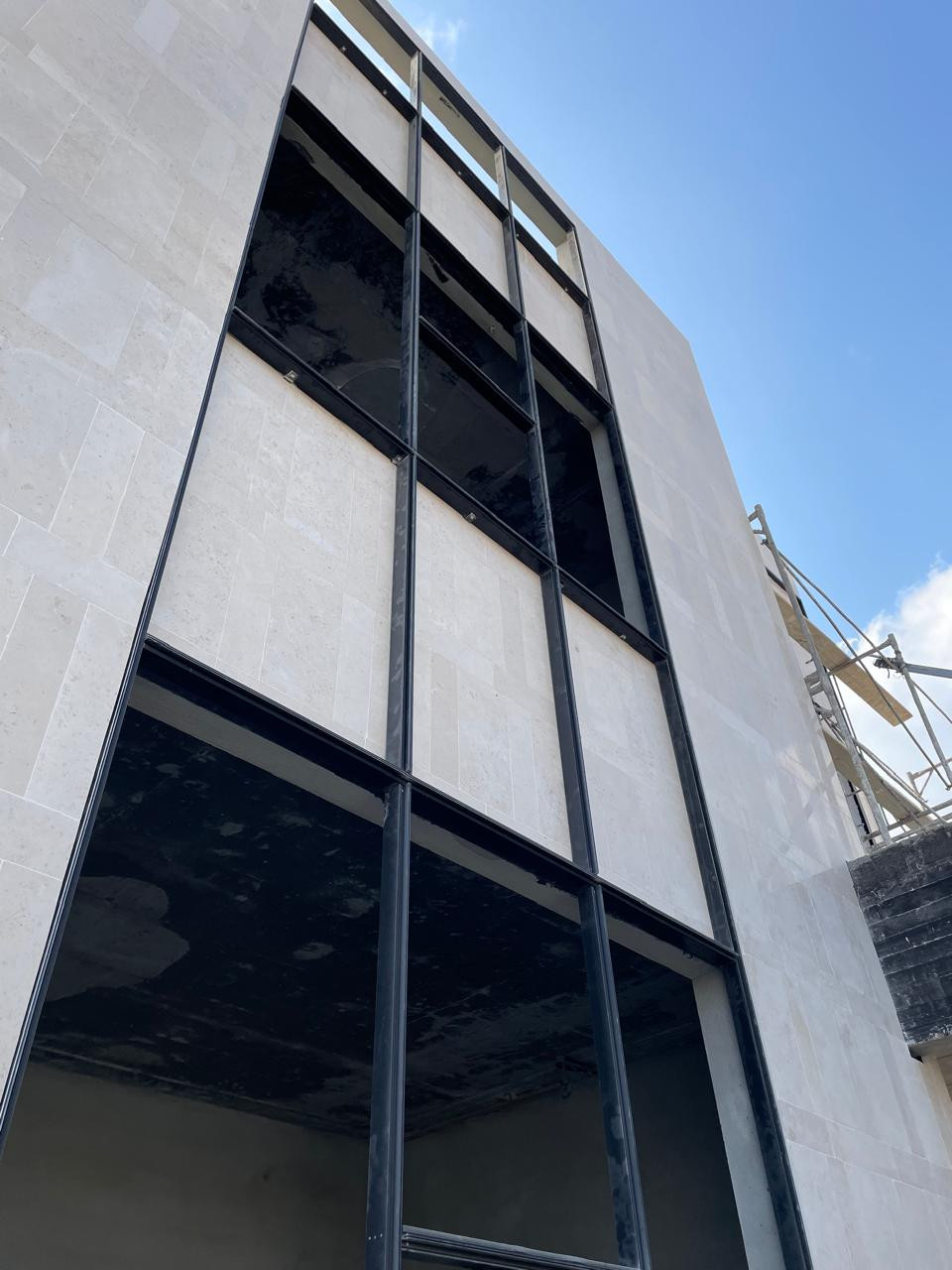 توريد و تركيب حجر ضرما و حجر نساح في الرياض 0531226345